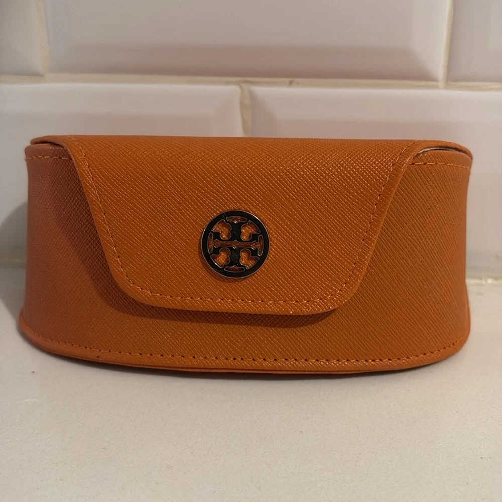 Tory Burch Sunglasses Case Only Size OS